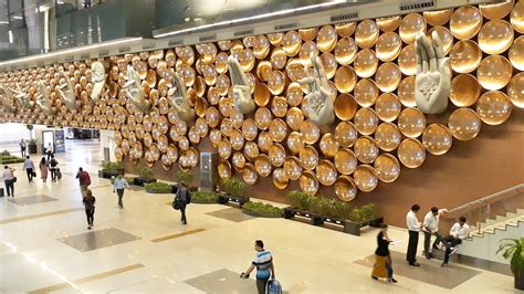 4 Cafeterias In Delhi Airport That Are Carved Entirely Out Of Airport ...