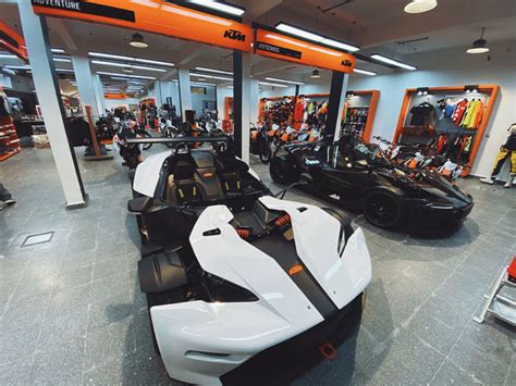 New KTM Showroom – 2:48AM – Entertaining Kuwait since 2003