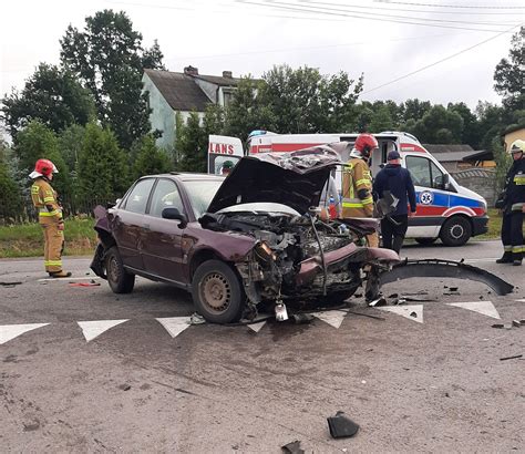 Wypadek w Napękowie Zderzyły się trzy samochody Droga krajowa numer