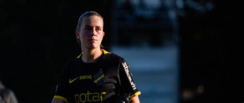 Olivia Lindstedt Och Aik Fotboll F Rl Nger L Neavtalet Aik Fotboll