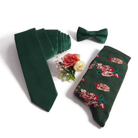 EMERALD GREEN wedding necktie ideas groomsmen bow tie matching | Etsy