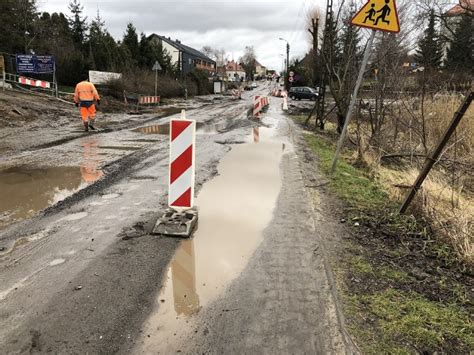 Tor przeszkód w podpoznańskim Kiekrzu Aquanet buduje kanalizację