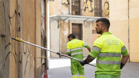 La Guardia Urbana Activa Una Nueva Campa A Contra Los Grafitis No