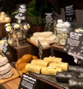 Lush Opens First Naked Store Causeway Bay Hong Kong Packaging Free