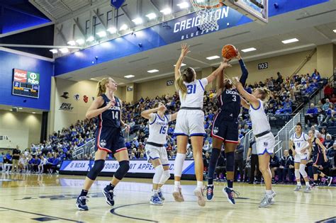 Shorthanded No 8 Uconn Women Dominate No 21 Creighton On The Road 72