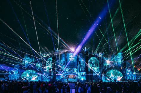 Tomorrowland Winter 2022 will be in person in France