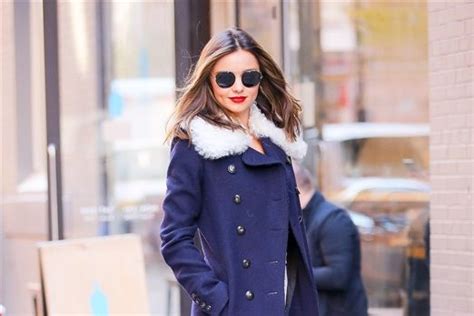 Gambe Nude Anche In Inverno Senza Calze Anche Col Freddo Vogue Italia