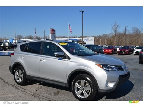 2015 Classic Silver Metallic Toyota RAV4 XLE 126166308 Photo 27