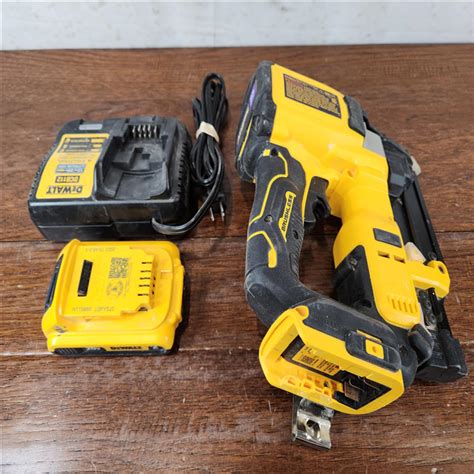 As Is Dewalt Atomic Compact 20v Max Brushless Cordless 23 Ga Pin