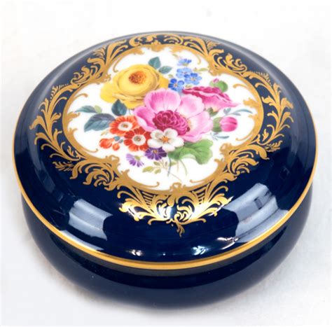 Meissen Dose Rund Kobaltblau Deckel Mit Polychromer Blumenbukett