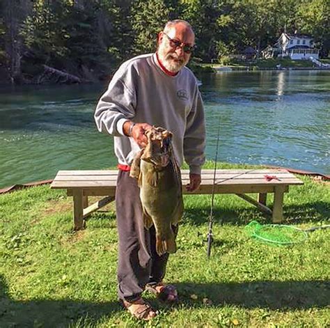 Michigan Record Smallmouth Bass Caught