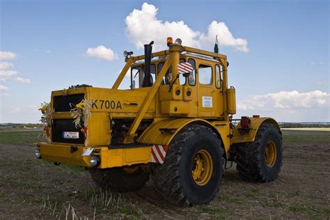 The K-700A (Russian: К-700) is a four-wheel drive, heavy duty tractor ...