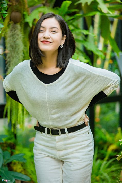 Nhan S C I Th Ng C A Hai Hot Girl Phim M T Bi C