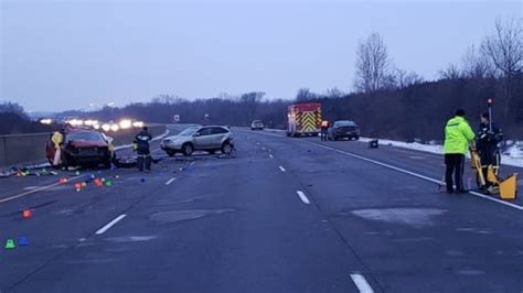 2 Dead 2 Injured In Highway 401 Crash Southeast Of Guelph Cbc News