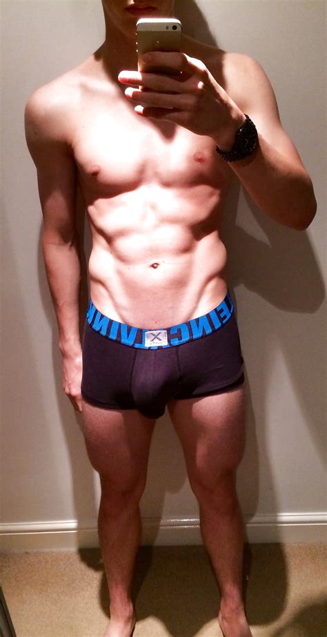 AARON MOODY FOOTBALLER NUDE BIG FAT MONSTER COCK 41 Pics XHamster