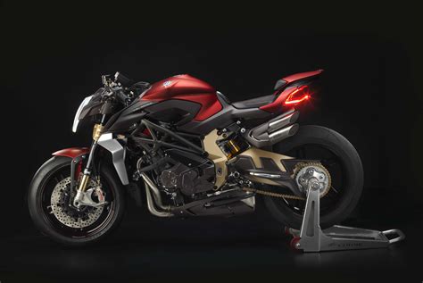 MV Agusta Brutale 1000 Serie Oro - A New Generation of Style - Asphalt ...