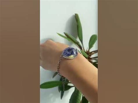 Браслет из эпоксидной смолы с васильком#epoxyjewelry - YouTube