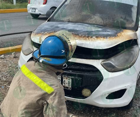 Corto Circuito Provoca Incendio En Veh Culo En El Ecoparque