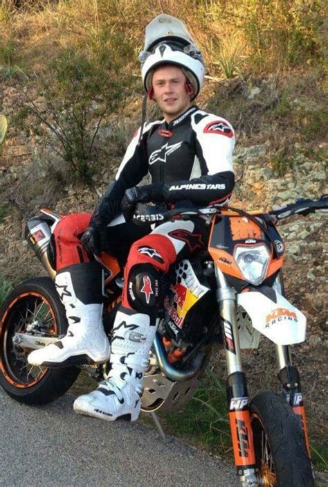 Cute Gay Men Cumming Ilasem