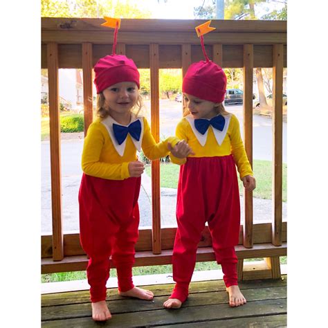 Twins Halloween Costume Fun | Twin halloween costumes, Twin halloween
