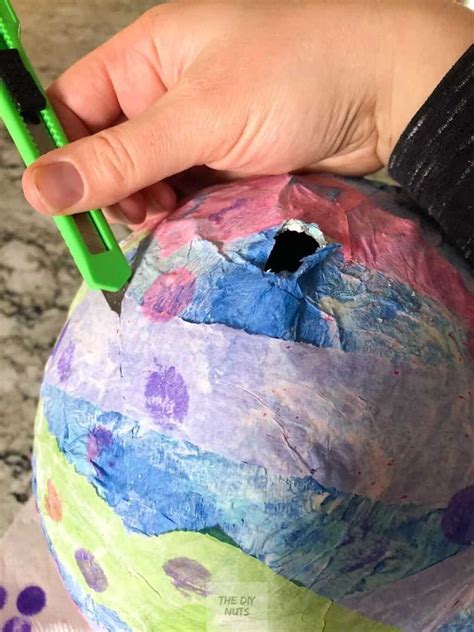 How To Make An Easy Paper Maché Piñata The Diy Nuts Diy Pinata