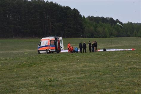 Wypadek lotniczy w Sumowie koło Brodnicy Dwie osoby zostały poważnie