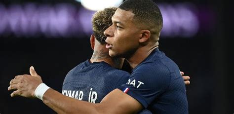 Mbappé deixa PSG como maior artilheiro e números acima de Neymar