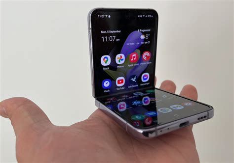 Samsung Galaxy Z Flip 4 foldable smartphone review - the flip phone is back - Tech Guide