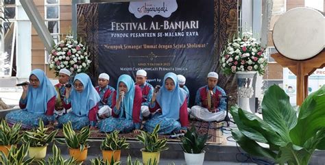 Peringati Maulid Nabi Masjid Cahyaningati Permata Jingga Gelar