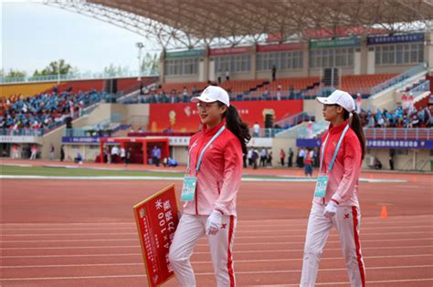 第十一届全国少数民族传统体育运动会志愿者热情服务成赛会一道亮丽风景线 中国吉林网