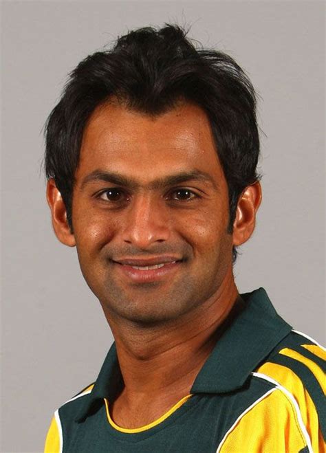 Pak Cricket Players: Shoaib malik biography