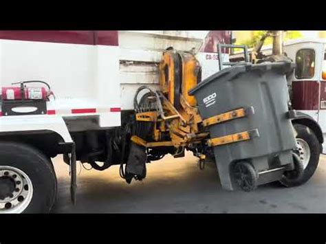 Edco New Way Sidewinder On Afternoon Trash Collection Youtube