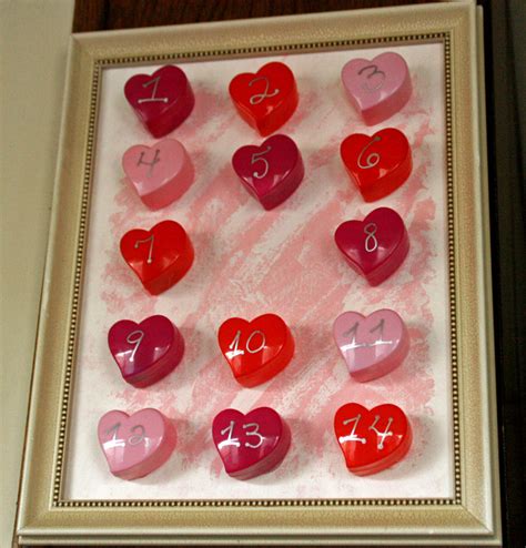 Valentine's Day Countdown Calendar | Fun Family Crafts