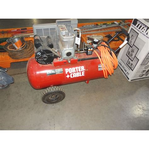 Porter Cable 135psi 25 Gal Air Compressor W Hose