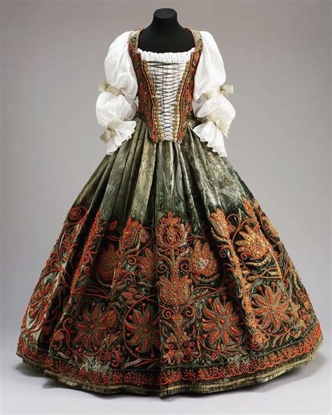 This 17th Century Baroque Court Dress Comes From The Collection Of The