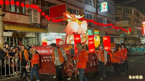 新埔花燈迎天穿！客家特色節慶 5000人踩街鬧元宵嗨翻 生活 自由時報電子報