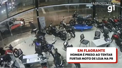 Homem Preso Em Flagrante Ap S Tentar Furtar Moto De Loja Em Jo O