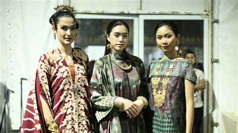 Istana Negara Rayakan Hari Batik Nasional Dalam Acara Istana Berbatik