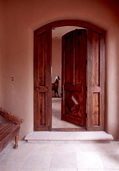 Arched Front Entry La Puerta Originals Arched Door With Solid Side