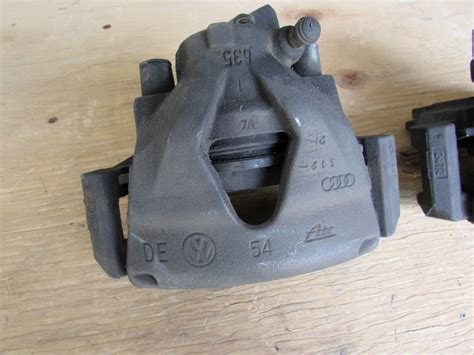 Audi TT MK1 8N Front Brake Calipers W Carrier Brackets Pair Hermes