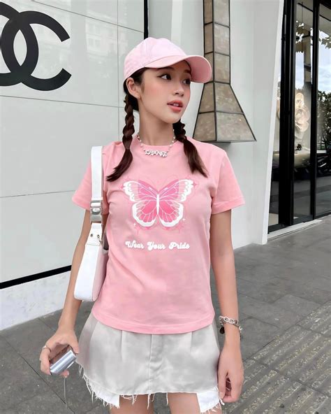 Hot girl mê trai đẹp mạnh tay tặng xế hộp hơn tỷ đồng Báo Tri thức và Cuộc sống TIN TỨC
