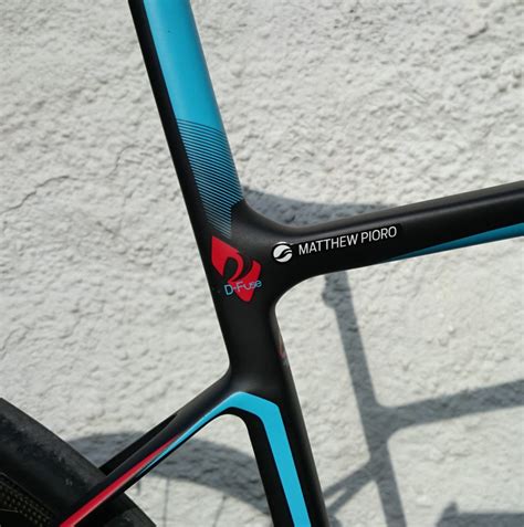 New 2015 Giant Defy endurance bike released - Canadian Cycling Magazine