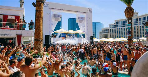 15 Must Hit Spots For The Ultimate Guys Weekend In Las Vegas Maxim