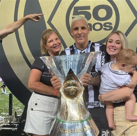 Arana mãe filho e esposa Brasileirão 2021 Fotos do atlético mineiro