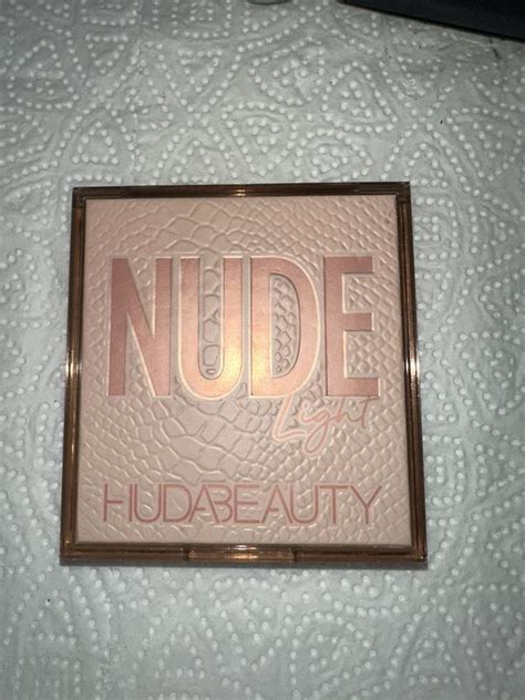Huda beauty палетка теней nude цена 799 грн в каталоге Тени для век Купить товары для красоты