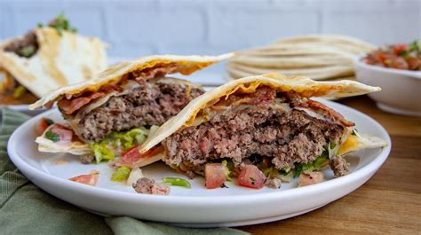 Copycat Applebee's Quesadilla Burger Recipe