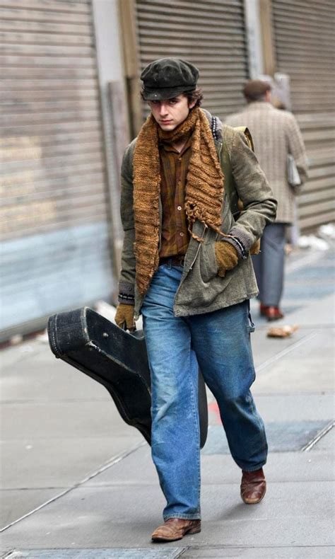 First look at Timothée Chalamet as Bob Dylan