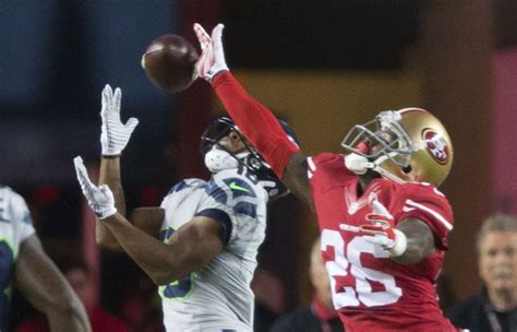 Seahawks Russell Wilson And Tyler Lockett Make Long Distance