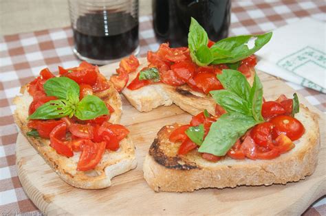 Bruschetta Al Pomodoro Ricetta Tradizionale Ricette Di Cucina