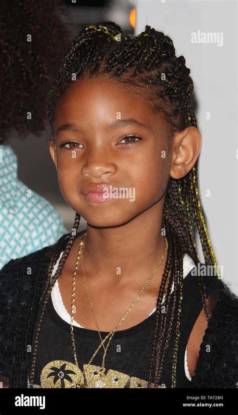 Willow Smith Belly Button Piercing